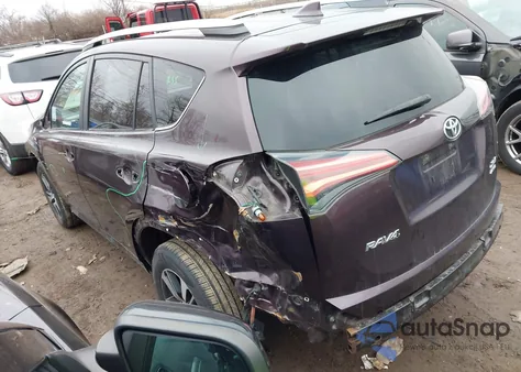 2017 Toyota Rav4 Xle z USA, uszkodzony, nr VIN 2T3RFREV3HW691059